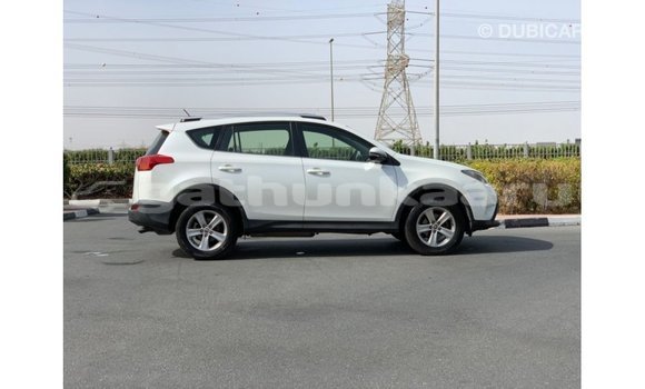 Buy Import Toyota 4Runner White Car in Import - Dubai in Baa Buy Import Toyota 4Runner White Car in Import - Dubai in Baa