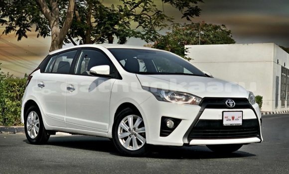Buy Import Toyota Yaris White Car in Import - Dubai in Baa