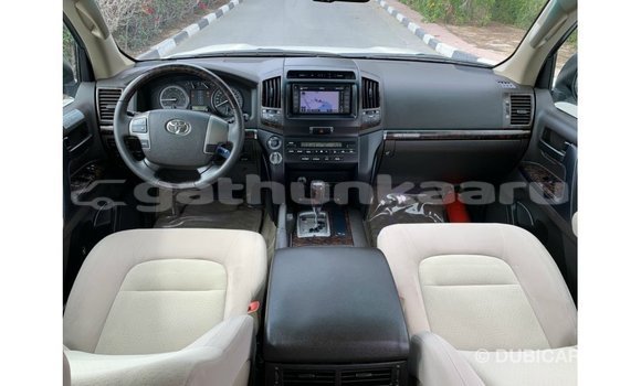 Buy Import Toyota Land Cruiser White Car in Import - Dubai in Baa Buy Import Toyota Land Cruiser White Car in Import - Dubai in Baa