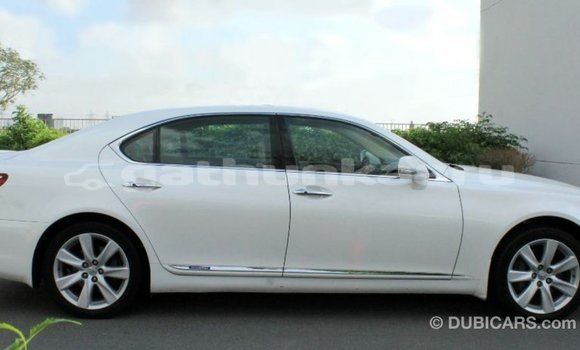 Buy Import Lexus LS White Car in Import - Dubai in Baa Buy Import Lexus LS White Car in Import - Dubai in Baa