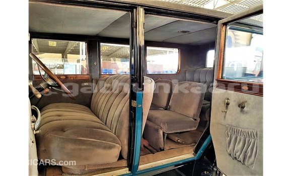 Buy Import Buick Electra Blue Car in Import - Dubai in Baa Buy Import Buick Electra Blue Car in Import - Dubai in Baa