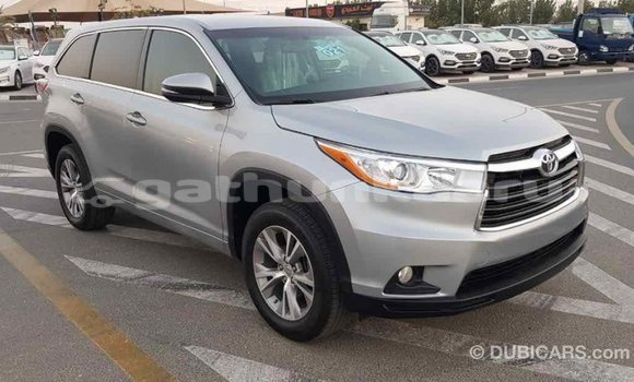 Buy Import Toyota Highlander Other Car in Import - Dubai in Baa Buy Import Toyota Highlander Other Car in Import - Dubai in Baa