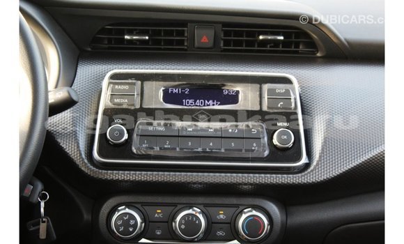 Buy Import Nissan Evalia Other Truck in Import - Dubai in Baa Buy Import Nissan Evalia Other Truck in Import - Dubai in Baa