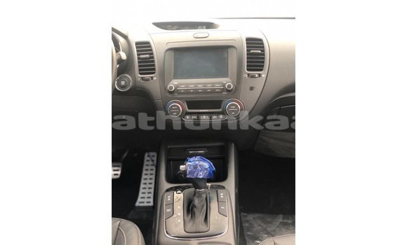 Buy Import Kia Cerato White Car in Import - Dubai in Baa Buy Import Kia Cerato White Car in Import - Dubai in Baa