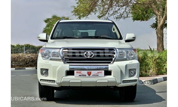 Buy Import Toyota Land Cruiser White Car in Import - Dubai in Baa Buy Import Toyota Land Cruiser White Car in Import - Dubai in Baa