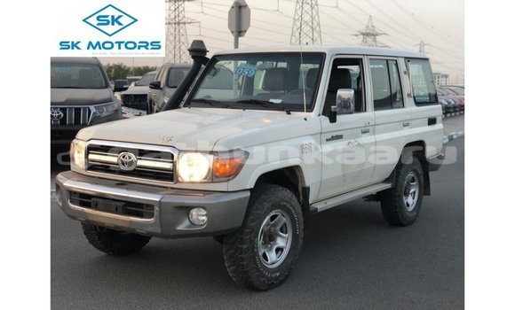 Buy Import Toyota Land Cruiser White Car in Import - Dubai in Baa Buy Import Toyota Land Cruiser White Car in Import - Dubai in Baa