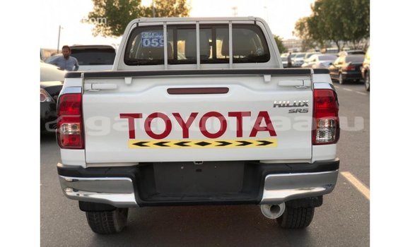Buy Import Toyota Hilux White Car in Import - Dubai in Baa Buy Import Toyota Hilux White Car in Import - Dubai in Baa