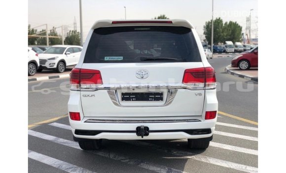 Buy Import Toyota Land Cruiser White Car in Import - Dubai in Baa Buy Import Toyota Land Cruiser White Car in Import - Dubai in Baa