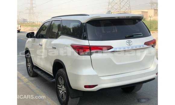 Buy Import Toyota Fortuner White Car in Import - Dubai in Baa Buy Import Toyota Fortuner White Car in Import - Dubai in Baa