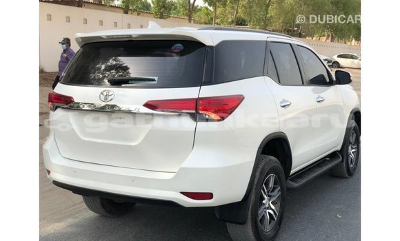 Buy Import Toyota Fortuner White Car in Import - Dubai in Baa Buy Import Toyota Fortuner White Car in Import - Dubai in Baa