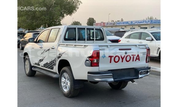 Buy Import Toyota Hilux White Car in Import - Dubai in Baa Buy Import Toyota Hilux White Car in Import - Dubai in Baa