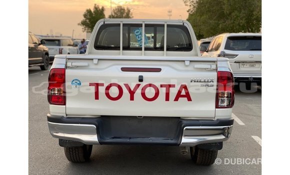Buy Import Toyota Hilux White Car in Import - Dubai in Baa Buy Import Toyota Hilux White Car in Import - Dubai in Baa