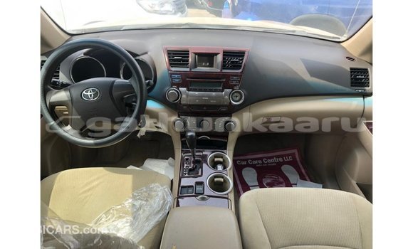 Buy Import Toyota Highlander Other Car in Import - Dubai in Baa Buy Import Toyota Highlander Other Car in Import - Dubai in Baa