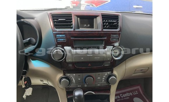 Buy Import Toyota Highlander Other Car in Import - Dubai in Baa Buy Import Toyota Highlander Other Car in Import - Dubai in Baa