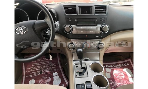 Buy Import Toyota Highlander Blue Car in Import - Dubai in Baa Buy Import Toyota Highlander Blue Car in Import - Dubai in Baa