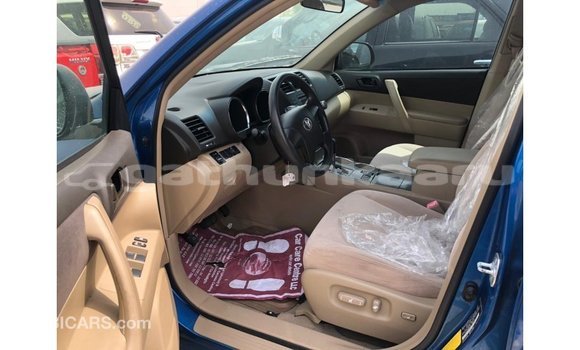 Buy Import Toyota Highlander Blue Car in Import - Dubai in Baa Buy Import Toyota Highlander Blue Car in Import - Dubai in Baa