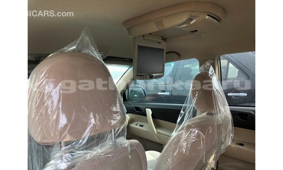 Buy Import Toyota Highlander Blue Car in Import - Dubai in Baa Buy Import Toyota Highlander Blue Car in Import - Dubai in Baa