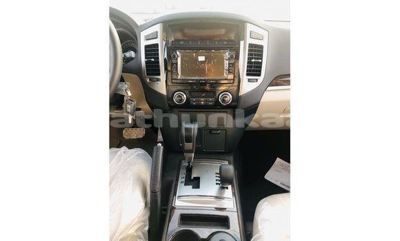 Buy Import Mitsubishi Pajero Black Car in Import - Dubai in Baa Buy Import Mitsubishi Pajero Black Car in Import - Dubai in Baa