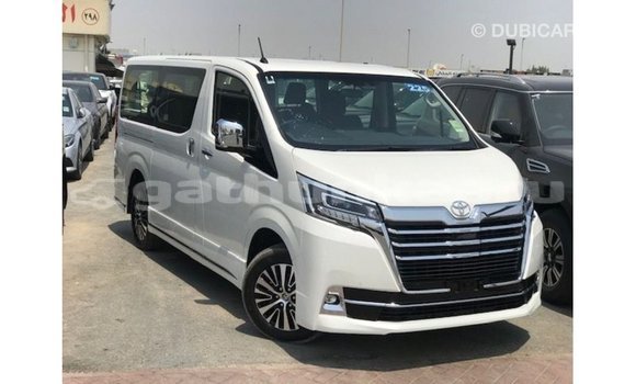 Buy Import Toyota Granvia White Car in Import - Dubai in Baa Buy Import Toyota Granvia White Car in Import - Dubai in Baa