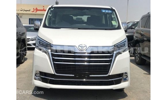 Buy Import Toyota Granvia White Car in Import - Dubai in Baa Buy Import Toyota Granvia White Car in Import - Dubai in Baa
