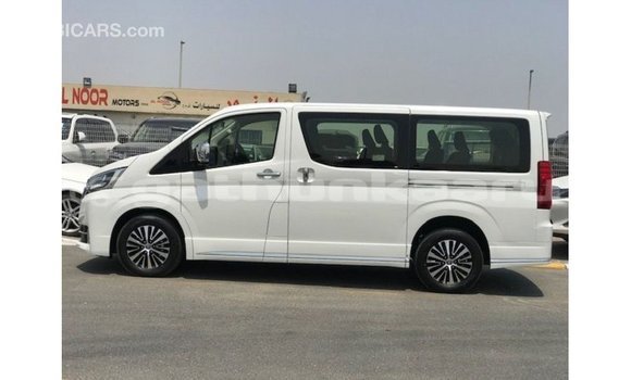 Buy Import Toyota Granvia White Car in Import - Dubai in Baa Buy Import Toyota Granvia White Car in Import - Dubai in Baa