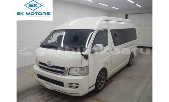 Buy Import Toyota Hiace White Car in Import - Dubai in Baa