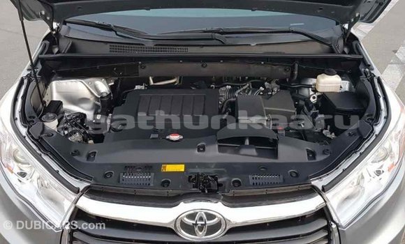 Buy Import Toyota Highlander Other Car in Import - Dubai in Baa Buy Import Toyota Highlander Other Car in Import - Dubai in Baa