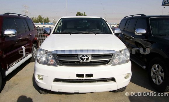 Buy Import Toyota Fortuner White Car in Import - Dubai in Baa Buy Import Toyota Fortuner White Car in Import - Dubai in Baa