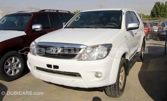 Buy Import Toyota Fortuner White Car in Import - Dubai in Baa Buy Import Toyota Fortuner White Car in Import - Dubai in Baa