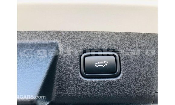 Buy Import Kia Carens White Car in Import - Dubai in Baa Buy Import Kia Carens White Car in Import - Dubai in Baa