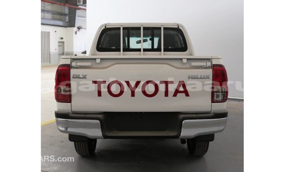 Buy Import Toyota Hilux White Car in Import - Dubai in Baa Buy Import Toyota Hilux White Car in Import - Dubai in Baa