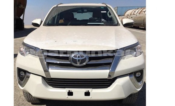 Buy Import Toyota Fortuner White Car in Import - Dubai in Baa Buy Import Toyota Fortuner White Car in Import - Dubai in Baa