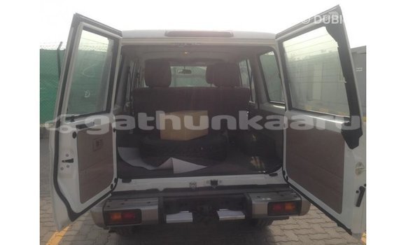 Buy Import Toyota Land Cruiser White Car in Import - Dubai in Baa Buy Import Toyota Land Cruiser White Car in Import - Dubai in Baa