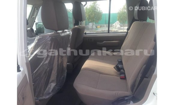 Buy Import Toyota Land Cruiser White Car in Import - Dubai in Baa Buy Import Toyota Land Cruiser White Car in Import - Dubai in Baa