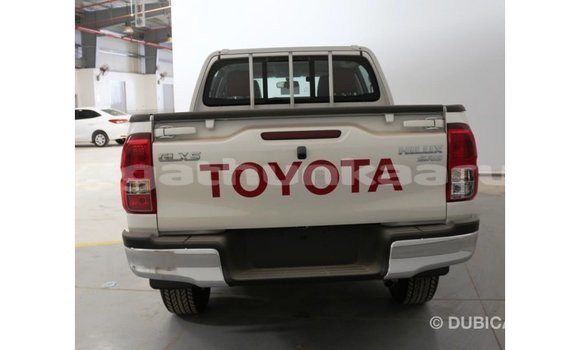 Buy Import Toyota Hilux White Car in Import - Dubai in Baa Buy Import Toyota Hilux White Car in Import - Dubai in Baa