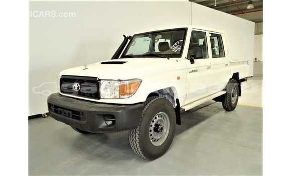 Buy Import Toyota Land Cruiser White Car in Import - Dubai in Baa Buy Import Toyota Land Cruiser White Car in Import - Dubai in Baa
