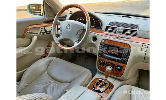 Buy Import Mercedes-Benz 200 Blue Car in Import - Dubai in Baa Buy Import Mercedes-Benz 200 Blue Car in Import - Dubai in Baa