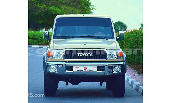 Buy Import Toyota Land Cruiser Beige Car in Import - Dubai in Baa Buy Import Toyota Land Cruiser Beige Car in Import - Dubai in Baa