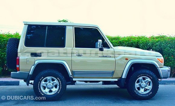 Buy Import Toyota Land Cruiser Beige Car in Import - Dubai in Baa Buy Import Toyota Land Cruiser Beige Car in Import - Dubai in Baa