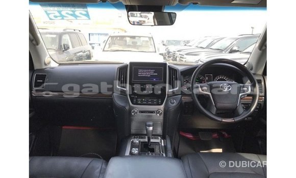 Buy Import Toyota Land Cruiser White Car in Import - Dubai in Baa Buy Import Toyota Land Cruiser White Car in Import - Dubai in Baa