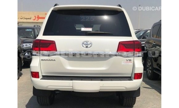Buy Import Toyota Land Cruiser White Car in Import - Dubai in Baa Buy Import Toyota Land Cruiser White Car in Import - Dubai in Baa