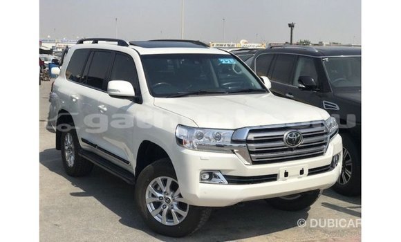 Buy Import Toyota Land Cruiser White Car in Import - Dubai in Baa Buy Import Toyota Land Cruiser White Car in Import - Dubai in Baa