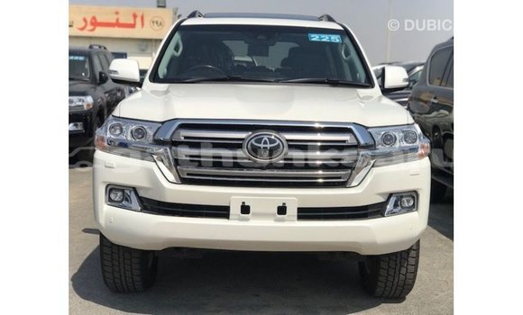 Buy Import Toyota Land Cruiser White Car in Import - Dubai in Baa Buy Import Toyota Land Cruiser White Car in Import - Dubai in Baa