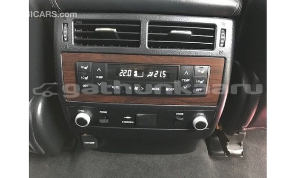 Buy Import Toyota Land Cruiser White Car in Import - Dubai in Baa Buy Import Toyota Land Cruiser White Car in Import - Dubai in Baa