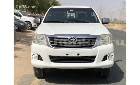 Buy Import Toyota Hilux White Car in Import - Dubai in Baa Buy Import Toyota Hilux White Car in Import - Dubai in Baa