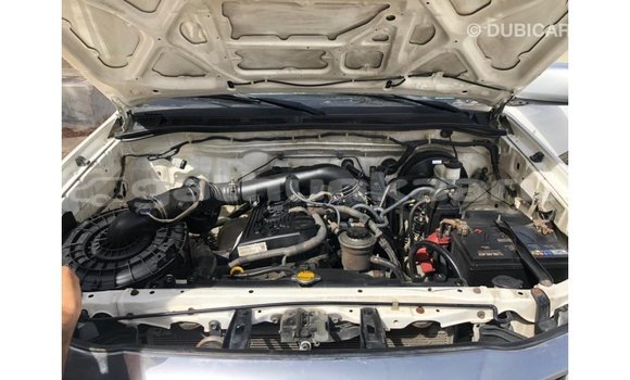 Buy Import Toyota Hilux White Car in Import - Dubai in Baa Buy Import Toyota Hilux White Car in Import - Dubai in Baa