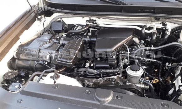 Buy Import Toyota Prado White Car in Import - Dubai in Baa Buy Import Toyota Prado White Car in Import - Dubai in Baa