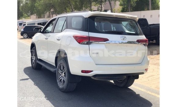 Buy Import Toyota Fortuner White Car in Import - Dubai in Baa Buy Import Toyota Fortuner White Car in Import - Dubai in Baa