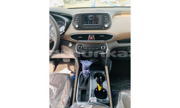Buy Import Hyundai Santa Fe Green Car in Import - Dubai in Baa Buy Import Hyundai Santa Fe Green Car in Import - Dubai in Baa