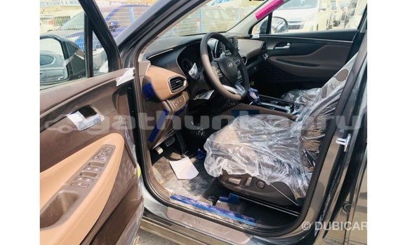 Buy Import Hyundai Santa Fe Green Car in Import - Dubai in Baa Buy Import Hyundai Santa Fe Green Car in Import - Dubai in Baa
